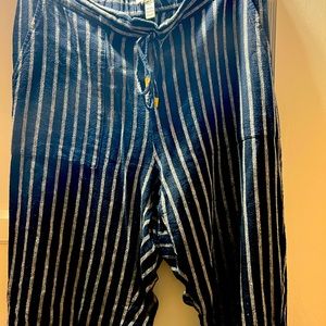 Ellen Tracy linen comfy striped pants